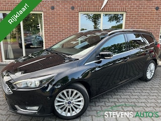 Ford Focus Wagon 1.0 First Edition NIEUWE APK / 1E EIGENAAR / TREKHAAK / NAVI / C