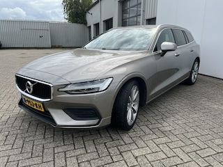 Volvo V60 2.0 T4 Mom.|ACC|PAS V/A|Blis|19"|