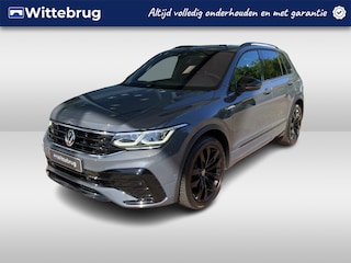 Volkswagen Tiguan 1.5 TSI 150pk DSG R-Line / Panoramadak / Trekhaak Elek. / 20" LMV / Black Style / Camera / Stuur en Stoelverwarming / IQ LED Matrix