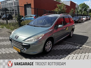Peugeot 307 SW 1.6-16V Premium | APK TOT 16-02-2026 | Panoramadak | Climate control | Cruise control | Trekhaak | Inruilkoopje