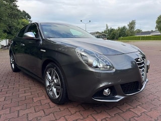 Alfa Romeo Giulietta 1.4T 170PK AUTOMAAT/EXCLUSIVE/LEER/XENON/PREMIUM