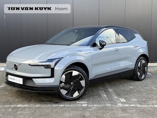 Volvo EX30 Twin Motor Performance Ultra 69 kWh / Panoramadak / Adaptive Cruise / 360 camera / Trekhaak / Stoel en stuurverwarming / Getint glas / Keyless / Harman Kardon / Elektrisch bedienbare bestuurders stoel /