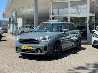 Mini Countryman (f60) 1.5 One Business Edition Automaat | NL Auto | Lage km stand | Panoramadak | PDC achter | Navigatie | Achteruitrijcamera