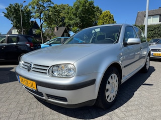 Volkswagen Golf 1.6-16V Trendline 105pk,Apk 28/6/26,Airco,Cruise,Trekhaak,Nap
