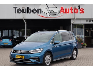 Volkswagen Touran 1.6 TDI SCR Highline Business R 7p Navigatie, Climate control, Apple Carplay, Stoelverwarming, Cruise control Adaptief, Trekhaak, Onderhoud aanwezig