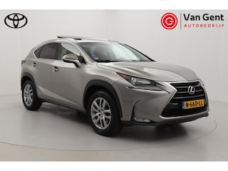 Lexus NX 300h AWD Luxury Line | Panoramadak | Trekhaak | Navigatie | Leder | Stoelverwarming | Keyless | Cruise Control | Clima | 18 inch
