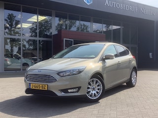 Ford Focus 1.5i Titanium Automaat I dealer onderhouden