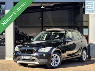 BMW X1 sDrive18i Executive Black Line |Navi|Pano|Xenon|Clima