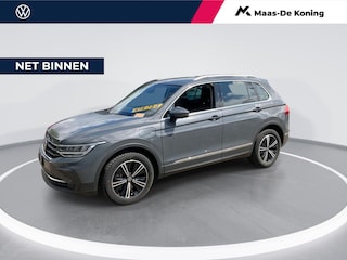 Volkswagen Tiguan 1.4 TSIeHybrid 180kW/245PK Life DSG · Navigatie · Apple Car Play · Parkeersensoren