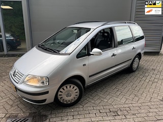 Volkswagen Sharan 2.0 Trendline / AUTOMAAT / 7 ZITTER / NETTE AUTO / NAP