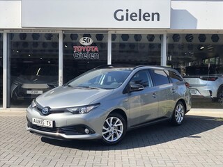 Toyota Auris Touring Sports 1.8 Hybrid Black Edition Go | Trekhaak, Parkeersensoren, Navigatie, Keyless, Safety Sense, Camera