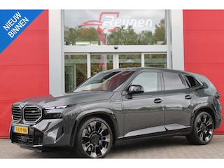 BMW XM 654PK PHEV 30 kWh | 23" LICHTMETALEN VELGEN JETBLACK | SOFT CLOSE | ELEKTRISCH WEGKLAPBARE TREKHAAK | M SPORTREMMEN | DRIVING ASSISTANCE PROFESSIONAL O.A. (ADAPTIVE CRUISE CONTROL/DODEHOEK DETECTIE) | BOWERS & WILKINS SOUND SYSTEM | LASER LIGHT KOPLAMPEN | VERWARMDE/GEKOELDE BEKERHOUDERS | DRAADLOZE TELEFOONLADER | ELEKTRISCH VERSTELBAAR STUURKOLOM | STOEL VERWARMING VOOR/ACHTER | M-SPORT UITLAATSYSTEM | MEESTURENDE ACHTERAS | ADAPTIEF CHASSIS M SPORT | COMFORT ACCESS | ICONIC GLOW GRILL | STOEL VENTILATIE | SHADOW LINE | ELEKTISCH BEDIENBARE STOELEN MET GEHEUGEN EN MASSAGE FUNCTIE | SFEER VERLICHTING | 3D CAMERA SURROUND VIEW | KLASSE 5 ALARM | HEAD UP DISPLAY |