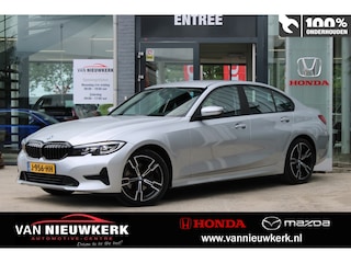BMW 320i 184pk Automaat M velgen | lage KM | carplay