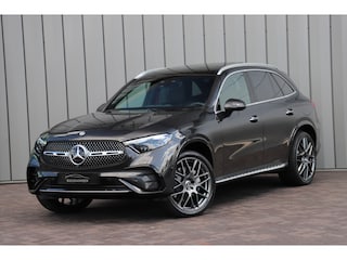 Mercedes-Benz GLC 300e AMG 4-Matic | 313PK | Massage | Head-up | Sfeerverlichting | Keyles-go | Pano | Digital-light | Distronic | Stuurwielverw. | 2024.
