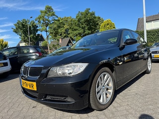 BMW 320i Business Line 150pk,Apk 24/6/26,Airco,Cruise,Navi,Nap