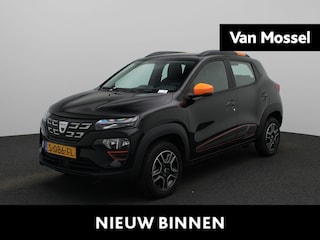 Dacia Spring Comfort Plus 27 kWh | ACHTERUITRIJCAMERA | NAVIGATIE | LEDEREN STOELEN | AIRCO |