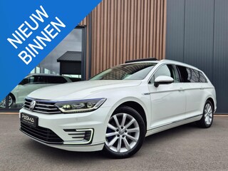 Volkswagen Passat Variant 1.4 TSI GTE Connected Series Plus | BTW | Pano | LED | Trekhaak | HUD | 360 camera