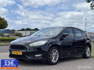 Ford Focus 1.0 Lease Edition trekhaak cruise pdc apple carplay