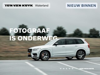 Volvo XC40 1.5 T2 Inscription Automaat / Panoramadak / 360* camera / Trekhaak / Privacy Glass / Harman Kardon Audio / Elektr.verst. voorstoelen