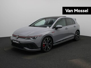 Volkswagen Golf 2.0 TSI GTI Clubsport | 300 PK | Automaat | Moonstone Grey | Stoelverwarming | Diefstalalarm | Panorama Schuif/ Kantel Dak | LED-Matrix | Estoril 19' Inch R-Velgen | Achteruitrijcamera | Sport Suspension