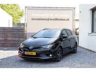 Toyota Auris 1.8 Hybrid Black Ed.