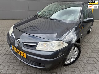 Renault Mégane 1.6-16V Business Line*TERKHAAK*AIRCO*APK*NAP*CRUISE*ELKT-RAAM