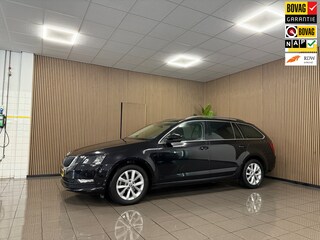Skoda Octavia Combi 1.5 TSI Greentech Business Edition * Automaat / Carplay / Stoelverwarming / NL Auto *