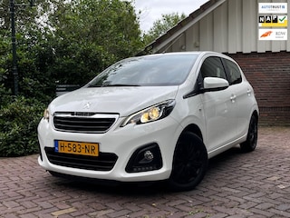 Peugeot 108 1.0 e-VTi Black Edition 5 drs *Rijklaar* NAP | Dealer OH | NIEUW Carplay Scherm| PDC | Airco | BTW-Auto | *Compleet*