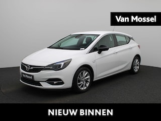 Opel Astra 1.2 Elegance | LMV | Parkeer sensoren | Camera | Half leder | Climate control | Navigatie | AGR Stoel | Cruise control