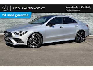 Mercedes-Benz CLA 180 Coupé Automaat AMG Line | Premium Pakket | Nightpakket | Panoramadak | Sfeerverlichting | Stoelverwarming | Trekhaak | Spiegelpakket