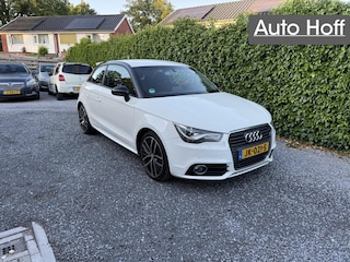 Audi A1 1.6 TDI Ambition Pro Line | Xenon | Navi | Competition Kit | Autom. Airco | LMV | PDC | Sportstoelen | Stoelverwarming | Nieuwe APK