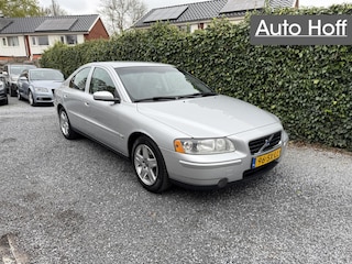 Volvo S60 2.0T Edition II Automaat | Navi | Autom. Airco | Cruise Control | LMV | Trekhaak | PDC | APK tot 07-11-2025!