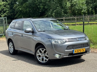 Mitsubishi Outlander 2.0 PHEV Instyle /Xenon/Pano/Airco/Trekhaak/