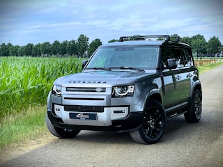 Land Rover Defender D240 SE / INCL. BTW / LUCHTVERING / CARPLAY / PANO / TREKHAAK