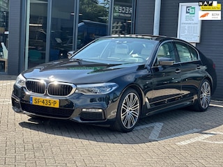 BMW 530i xDrive High Executive/2E EIG/PANO-DAK/CAMERA/NAVI/NL-AUTO NAP!!