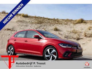 Volkswagen Polo 2.0 TSI GTI Navigatie/Apple carplay/Virtual cockpit/Stoelverwarming/Parkeersensoren rondom/Cruise control/Airco/Multifunctioneel stuurwiel/17'' Lichtmetalen velgen.