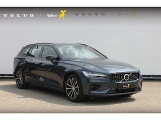 Volvo V60 T6 350PK Automaat Plug-in hybrid AWD Plus Dark Panoramisch schuif-kanteldak / Semi elektrisch wegklapbare trekhaak / Google infotainment / Verwarmbare voorstoelen en stuurwiel / Adaptieve cruise control