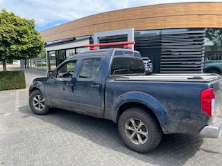 Nissan Navara 2.5 TD 4x4 LE Double Cab 5 pers EXPORT ONLY PRICE € 4.750 EXCL GEARBOX ENGINE GOOD - CHASSIS PROBLEM let op auto is handels prijs en alleen te koop zonder garantie only export € 4750
