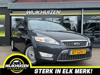 Ford Mondeo 1.6-16V Titanium met Navigatie !!! Climate !!! Cruise !!!