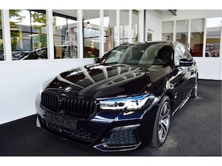 BMW 5-serie Touring 530e Hybride M-Sportedition | Comf.Stoelen | Vol !