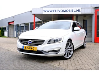 Volvo V60 1.6 D2 Summum Xenon|Leder|LMV|Navi
