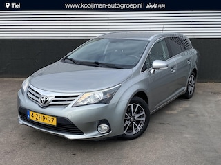 Toyota Avensis Wagon 1.8 VVTi Business Navigatie, Stoel verwarming, Nieuw geleverd en dealeronderhouden, achteruitrij camera, trekhaak 13-polig, cruise control, Lichtmetalen velgen