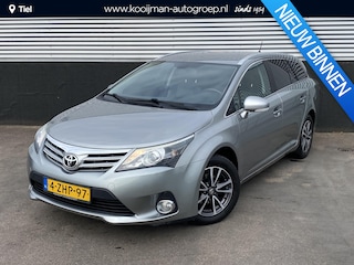 Toyota Avensis Wagon 1.8 VVTi Business Navigatie, Stoel verwarming, Nieuw geleverd en dealeronderhouden, achteruitrij camera, trekhaak 13-polig, cruise control, Lichtmetalen velgen