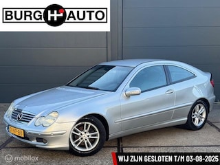 Mercedes-Benz C-klasse Sportcoupé 180 Kompressor - CLIMATE CONTROLE - CRUISE CONTROLE - LM VELGEN - PDC - ELEKTR. RAMEN - CPV - RADIO/CD - NAP - NL AUTO - APK T/M 31-12-2025 -