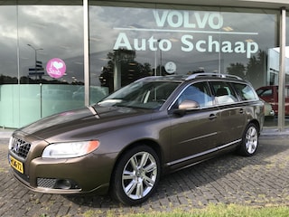 Volvo V70 2.4 D5 Summum Automaat | Rijklaar incl garantie | Rica tuning Zitverhogers Standkachel Lederen dashboard