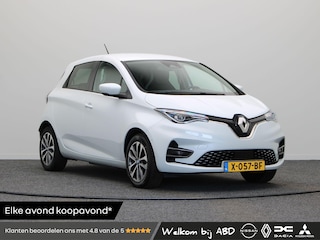 Renault Zoe R135 Intens 52 kWh | Accu Koop | Stuur en stoelverwarming | Achteruitrijcamera | Parkeersensoren voor en achter | Navigatie |
