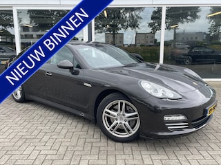 Porsche Panamera 3.6 4 Origineel NL / Luchtvering / Leder / Xenon / Stoelverwarming / Carbon Gray