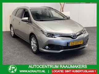 Toyota Auris TOURING 1.8 HYBRID LEASE PRO NAVIGATIE CRUISE CONTROL CLIMATE CONTROL PANORAMADAK RIJSTROOKSENSOREN BLUETOOTH TELEFOON ACHTERUITRIJCAMERA AFN. TREKHAAK ZEER MOOI !! Brgl