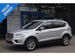 Ford Kuga 150PK TITANIUM APPLE/ANDROID WINTERPACK PARK-SENSOREN TREKHAAK 2000KG TREKGEWICHT