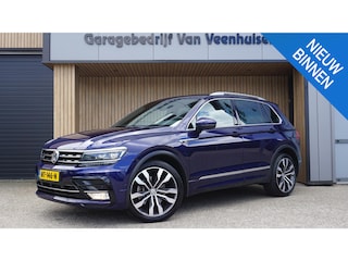 Volkswagen Tiguan 2.0 TSI 180pk DSG 4Motion 3x R-Line Pano.Dak Virtual Cockpit 20inch LM Suzuka 360-View Elek.Trekhaak *NL Auto* 63907km! 1e Eigenaar!